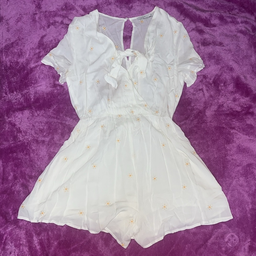 Lush Front Tie Floral Daisies Embroidered Romper